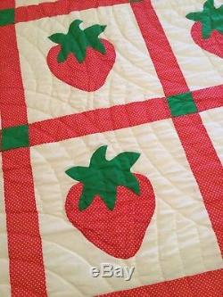 SET Vtg HandMade Quilt-Bedskirt-2Shams Full/Queen 75 x 88 Strawberry Muslin
