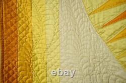 SPECTACULAR, Well Quilted Vintage 30's Rising Sun Compass Antique Quilt
