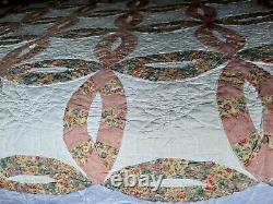 Soft Vintage Handstitched Double Wedding Ring Quilt 78x60 Multicolored Pastels