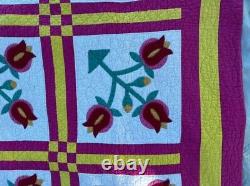 Tulip Quilt Vintage Pink Yellow White Green 84 x 69 Excellent Condition Countr