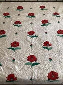 VIBRANT 1940-50's Red & Green POPPY FLOWER Appliqué QUILT KIT -SCALLOPED EDGE