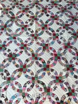VINTAGE Double Wedding Ring Patchwork Handmade in Texas Quilt Blanket 83 x 71