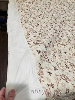 VINTAGE Granny FLOWER GARDEN Patchwork Handmade American Quilt Queen Blanket USA