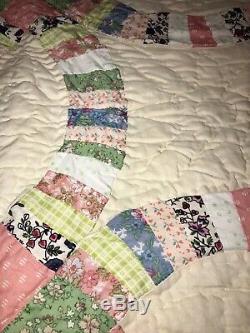 VINTAGE HANDMADE FEED SACK DOUBLE WEDDING RING QUILT 80 x 80 Hand Stitched