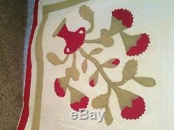 VINTAGE HANDMADE Vases and Flowers Four Block Quilt 80 x 80