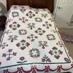 VINTAGE Hand Stitched Elmsford NY ARCH Appliqué QUILT 78 x 64great shape