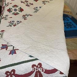 VINTAGE Hand Stitched Elmsford NY ARCH Appliqué QUILT 78 x 64great shape