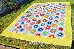 VINTAGE QUILT GRANDMOTHER'S FLOWER GARDEN QUILT TIED 106 x 86