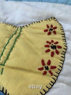 VINTAGE SUNBONNET SUE QUILT 84 X 62Handmade Very Nice