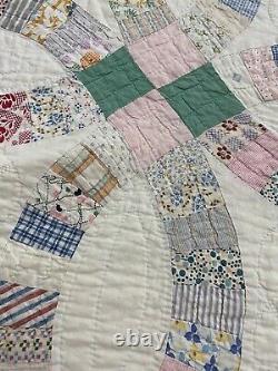 VTG 1930s Handmade Double Wedding Ring Quilt Feed Sack 65'' x 85'' Pink