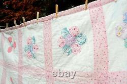 VTG 50's Country Chic Pink Handmade Quilt Flower Design 70 x 65 Heavy Weight