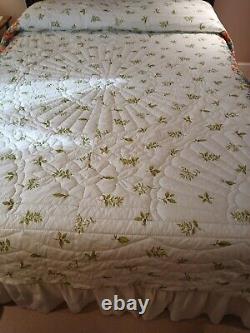 VTG 70's LIME Green Satin/Floral COMFORTER ROSES Hand-Quilted Queen Sz. EUC