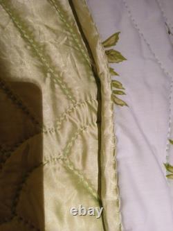 VTG 70's LIME Green Satin/Floral COMFORTER ROSES Hand-Quilted Queen Sz. EUC