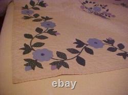 VTG Finley Applique Quilt with Blue Flowers 88204