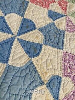 VTG Handmade Quilt Coverlet Bedspread Spoke Wheel Feed Sack Geometric 64''x 77'