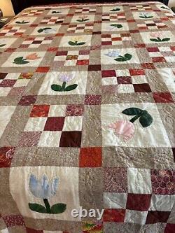 Very Nice Vintage Pieced, Appliqued & Quilted Tulip Quilt 92 x 113 (King)