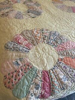 Vintage 30s 40s Dresden Plate Quilt Hand Stitched Handmade 74x89 Early Fabrics