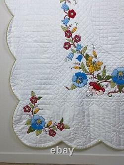 Vintage 40s Handmade Quilt White Floral Applique Flowers 91x75.5 Cottagecore