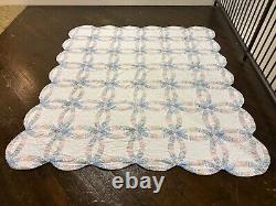 Vintage 90s Handmade Double Wedding Ring Cottage Patchwork Quilt Queen Size