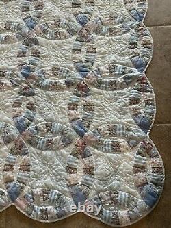 Vintage ARCH Quilt Double Wedding Ring scalloped edges handmade 87 x 87