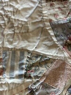 Vintage ARCH Quilt Double Wedding Ring scalloped edges handmade 87 x 87