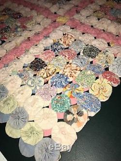 Vintage Antique Hand Made Quilt Daisy Circle Button Patchwork Style 1950s Queen