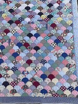 Vintage Antique Handmade Scallop Clamshell Quilt 66x90