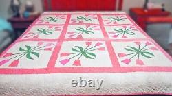 Vintage Applique Tulip Handmade Quilted Cotton Quilt measures 84x84 inches