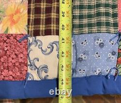 Vintage Beautiful Country Patchwork Quilt Hand Sewn & Quilted 45 In X 52 In