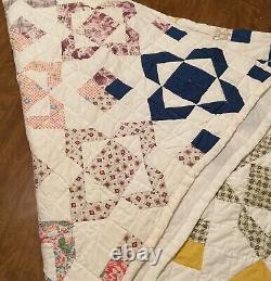 Vintage Beautiful Country Patchwork Quilt Hand Sewn & Quilted 90x80
