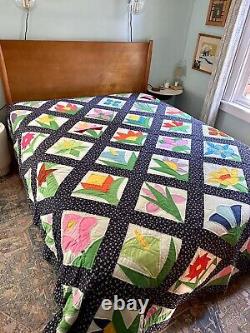 Vintage Beautiful Quilt With Hand Pieced Flower Pattern Queen Size