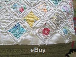 Vintage Cathedral Window Handmade Quilt Beautiful! 73 x 73