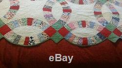 Vintage Double Wedding Ring Handmade Sculpted Edge Patchwork Quilt 72 X 88