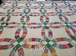 Vintage Double Wedding Ring Quilt Handmade Intricate Quilting 74x56
