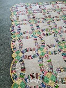 Vintage Double Wedding Ring Quilt, Queen Size, Handmade