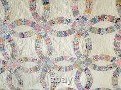 Vintage Double Wedding Ring Quilt, Scalloped Edges, Hand Stitched & Hand Quilted