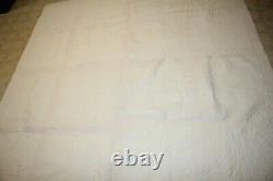 Vintage Dresden Plate Hand Stitched Quilt Feedsack Scalloped Edge 79 x 78 EUC