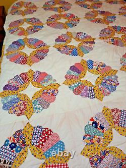 Vintage Dresden Plate Quilt Handmade Hand Quilted 69 x 83 1930s 1940s