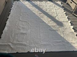 Vintage Fan pattern quilt 91 X 96.5 STUNNING QUILT