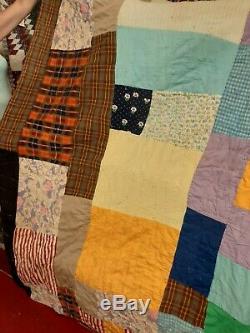 Vintage Feed sack 1940s Hand Made Quilt 85 X 74