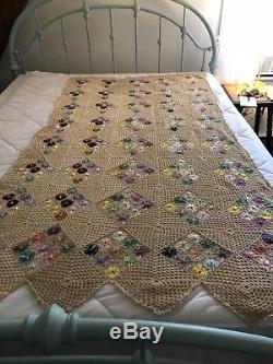 Vintage Finely Crochet Bed Spread Coverlet Handmade Scalloped Cotton Silk Quilt