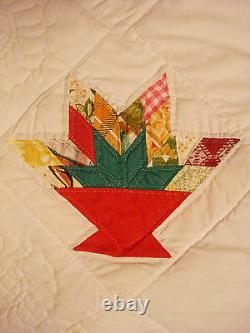 Vintage Flower Basket Hand Stitched Patchwork Applique Quilt/bedspread/comforter