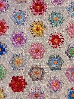 Vintage Gorgeous Hand Made Applique Quilt Bedcover/Bedspread 216×187 Cm