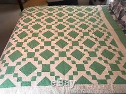 Vintage Green & White Handmade Geometric Diamond Pattern Quilt Bedspread 87x79
