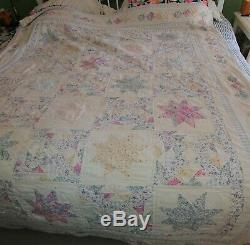 Vintage Hand Made Light Floral Pastels 8 Pointed Star Quilt 68 x 80