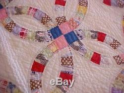 Vintage Hand Made Quilt, Double Wedding Rings Design
