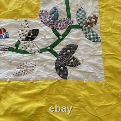 Vintage Hand Made Stitched Applique Floral Leaves Quilt 88 X 82 Yellow White