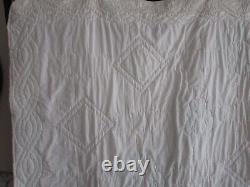 Vintage Hand Quilted HANDMADE QUILT, LARGE, 92 X 112, UNUSED, APPLIQUE, UNUSED