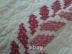 Vintage Hand Quilted Handmade Cross Stitched Quilt Mauve & White Daisy Wreath