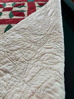 Vintage Hand Stitched Red, White, Green Tulip Flower Poinsettia Quilt 68 X 70